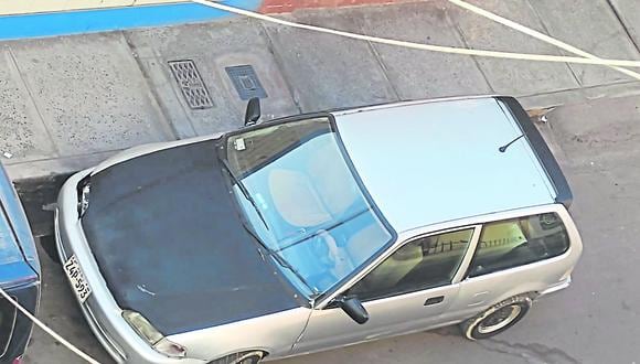 Auto robado se encontraba estacionado en la calle José Rosa Ara en Tacna. (Foto: Difusión)