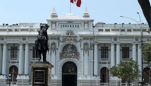 Nuevo Congreso deberá corregir legislación sobre voto de peruanos en el exterior  