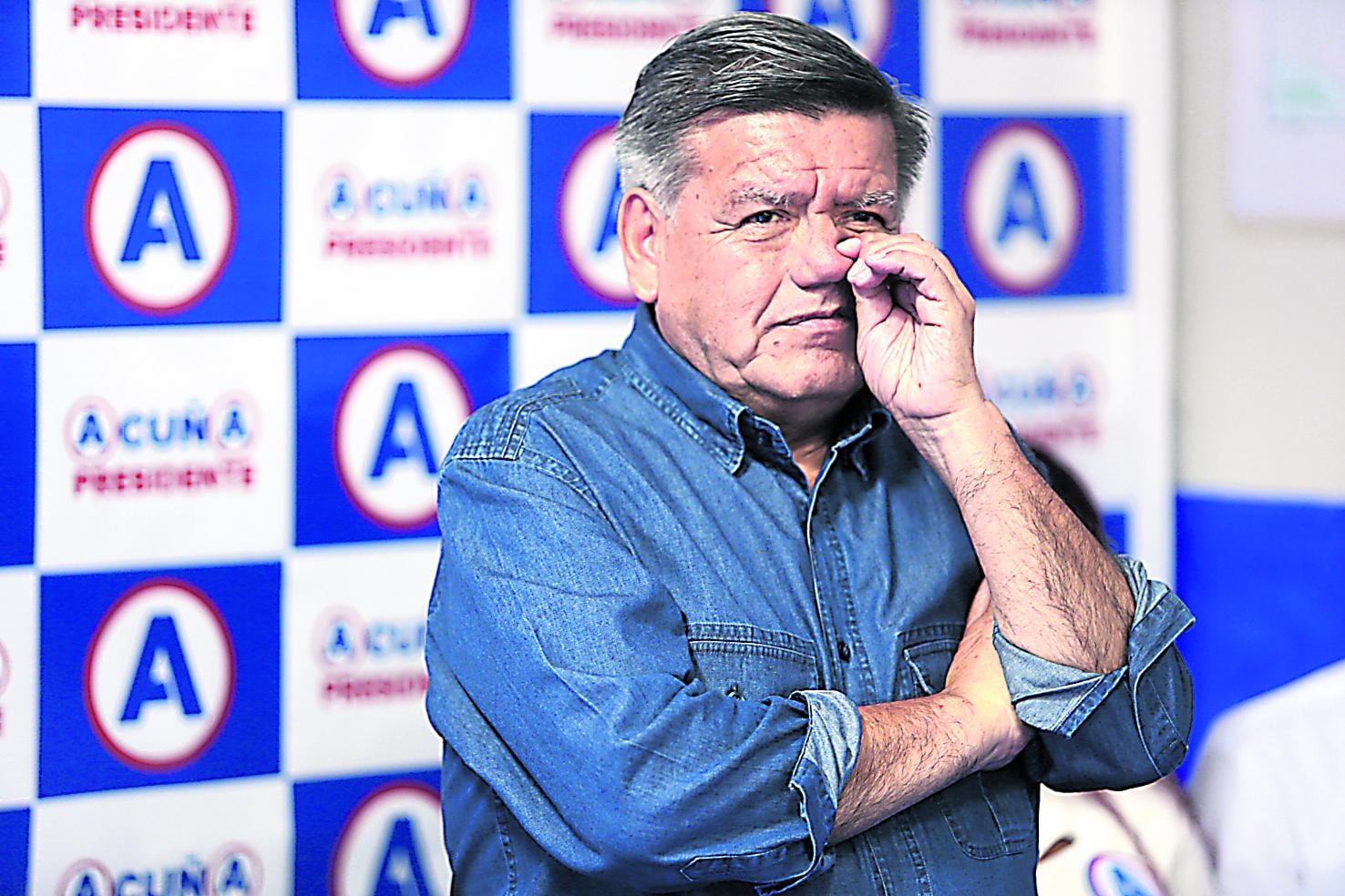 Daniel Urresti a César Acuña: “Tiene doctorados sin primaria”