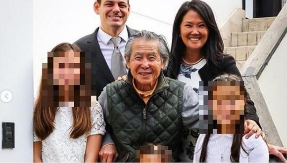 Keiko posa al lado de Alberto Fujimori por la primera comunión de su hija (FOTOS)