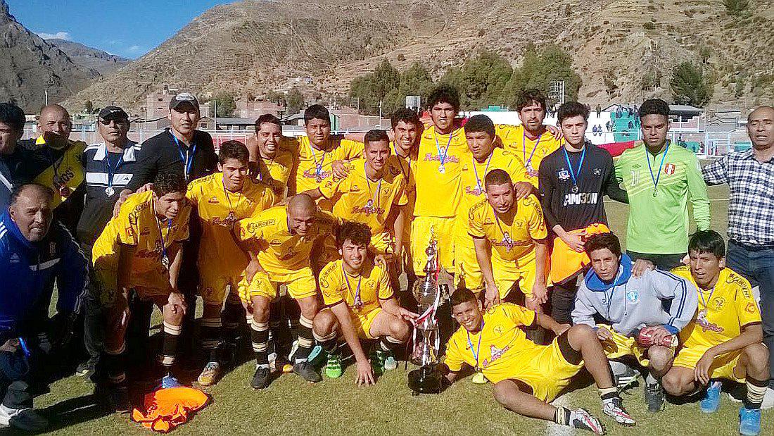 Mariscal Nieto de Ilo clasifica a la etapa nacional de Copa Perú