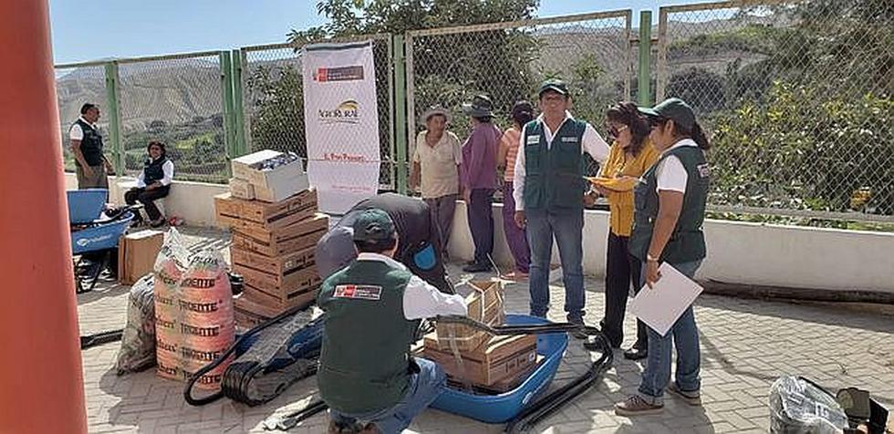 Ministerio de Agricultura entrega herramientas a comisiones de riego en Moquegua