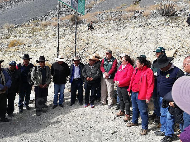 Ministros verifican estado de recurso hídrico en Candarave