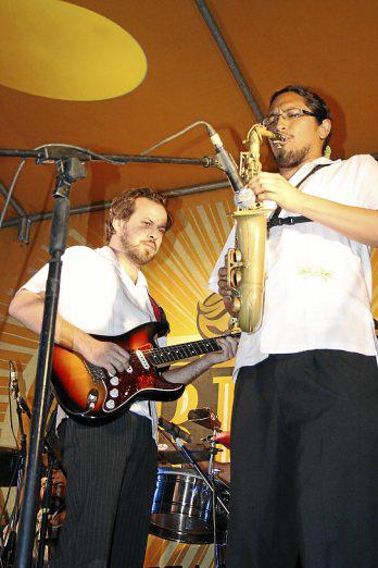 Dice adiós a la cumbia con nuevo CD