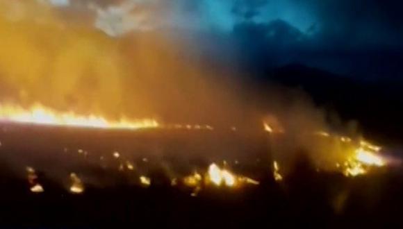 Reportan incendio forestal de gran proporción en carretera Sicuani en Cusco