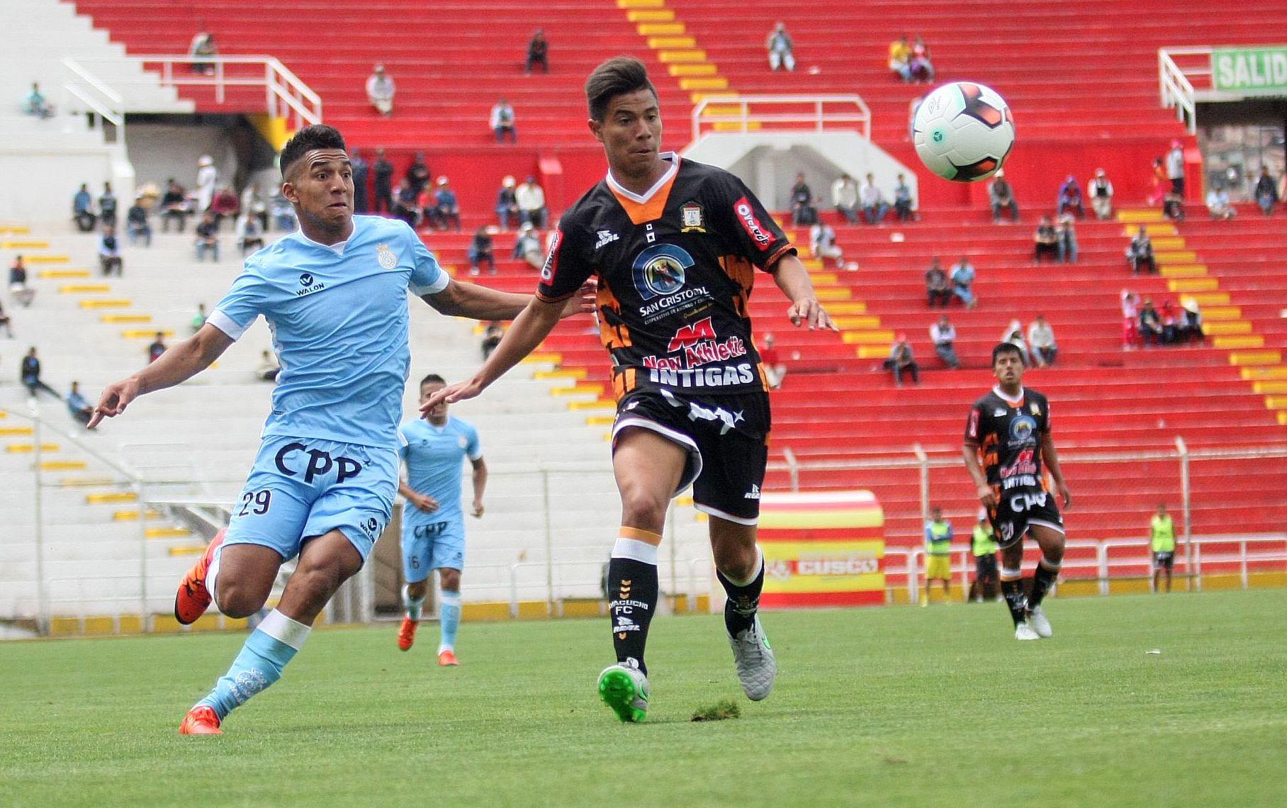 Real Garcilaso se impone en casa 2-0 frente al Ayacucho FC