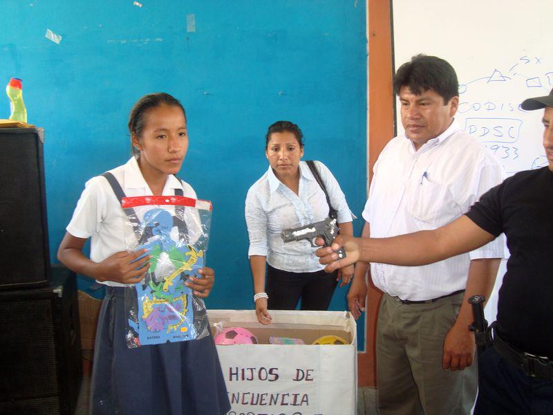 Tumbes: Promueven no utilizar los juguetes que incitan a la violencia