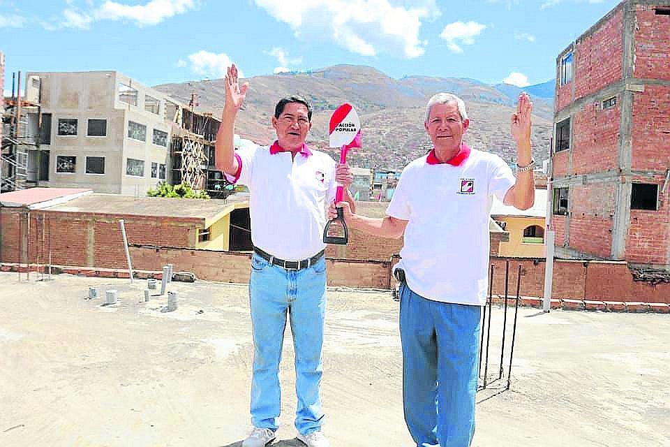 Flores denuncia por supuesto lavado de activos a Alvarado