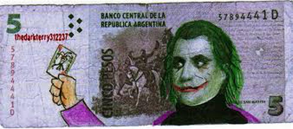 Se burlan de la inflación en Argentina creando billetes de Alf, Batman y Los Simpsons