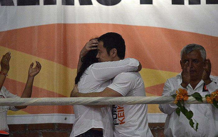 Kenji Fujimori se disculpa con su hermana Keiko por sus tuits en que anunciaba candidatura (VIDEO)