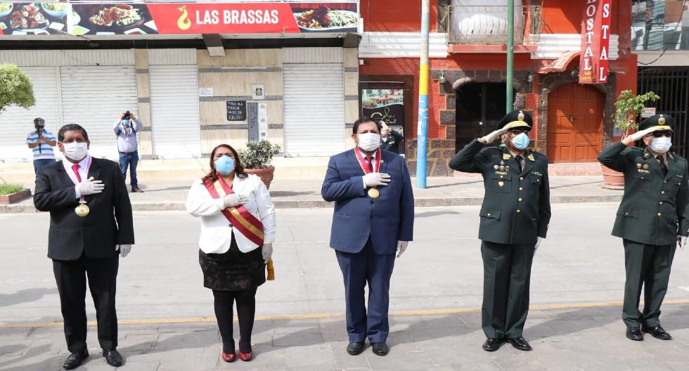 Apurímac: Gobernador regional de Apurímac, Baltazar Lantarón, dirigió ceremonia protocolar en plaza Micaela Bastidas de Abancay por el 174 aniversario de creación política de la región