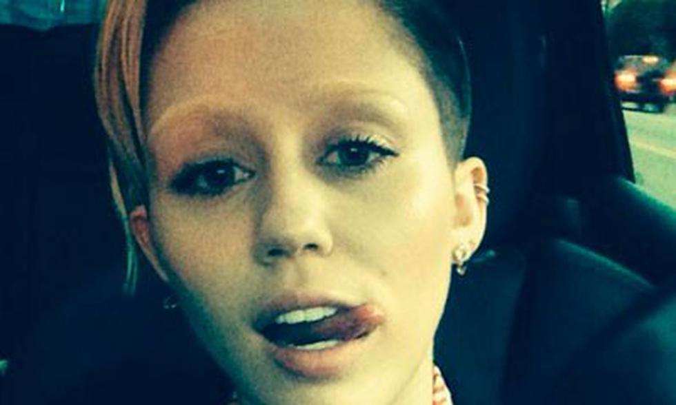 Miley Cyrus estrena imagen sin cejas