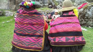 Buscan revalorar el arte textil de la Nación Q’ero en Cusco (FOTOS)