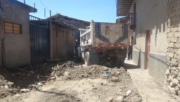 La Libertad: Alcalde de Calipuy utilizó camión edil para cargar desmonte de su casa