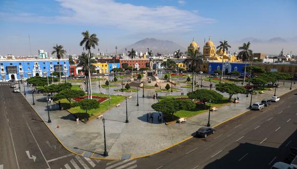 Confirma que plaza de armas de la ciudad de Trujillo fue recuperada para disfrute de turistas. (Foto: MPT)