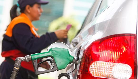 MEF: Desde junio bajarán precios de los combustibles ante retroceso del petróleo