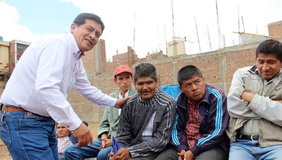 Recogen de la calle, bañan y cambian a "Bob Marley"  (VIDEO)