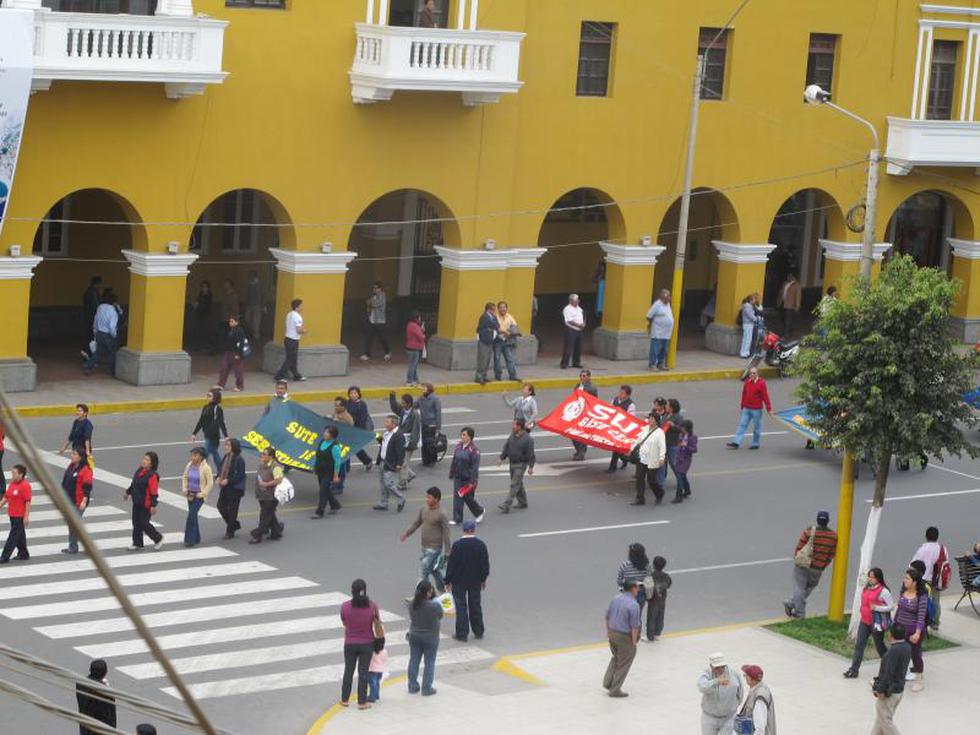 Docentes de Ica se unen a huelga nacional indefinida 