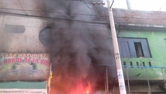 Incendio causa enormes daños materiales​ (Video)