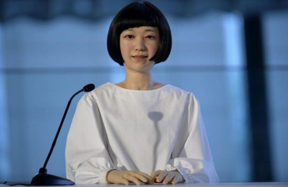 Androide debuta como presentadora de noticias en Japón (FOTOS)