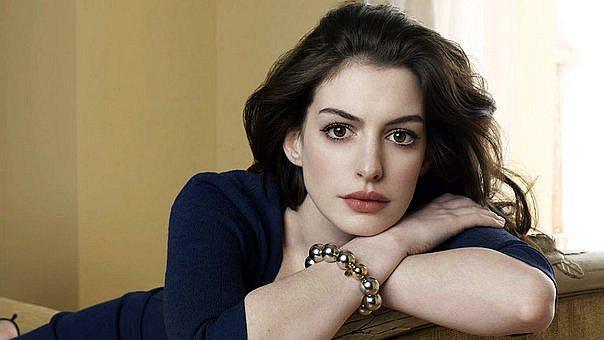 La foto que Anne Hathaway se arrepiente de haber compartido en redes sociales