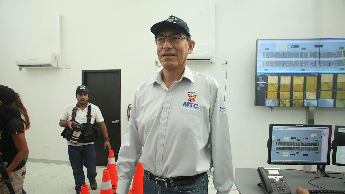 Martín Vizcarra expone Plan de reconstrucción con cambios