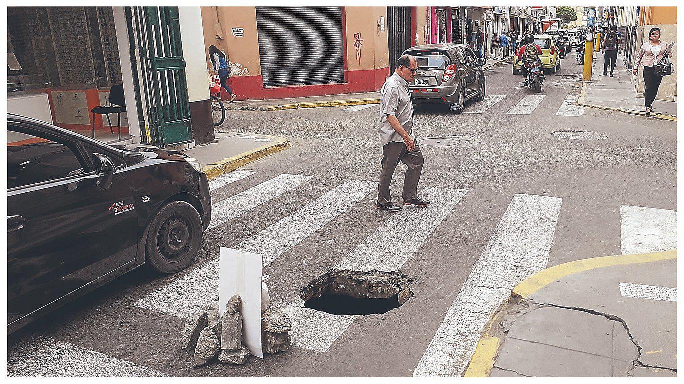 Chiclayo: calles en peligro por redes antiguas y tránsito pesado 