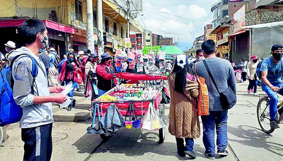 Comercio informal se desborda en alrededores de principales  mercados de Huancayo