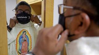 Conoce a Padre Cheke, el sacerdote mexicano que se viraliza en TikTok