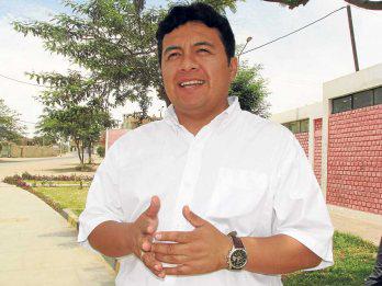 Favio Díaz, no va en Vivienda