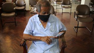 Artesanos de 88 y 79 años años incursionan en las redes sociales para vender sus productos en Piura