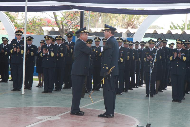 Asume nuevo comandante del Ala Aérea N°1