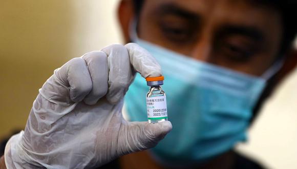 Candidata de Perú Libre habría sido inoculada con vacuna Sinopharm en Junín. (Foto referencial: EFE)