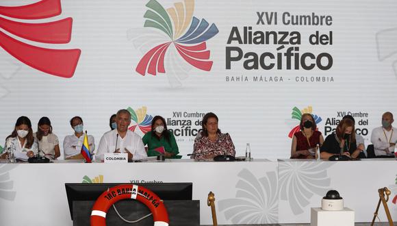 El presidente de Colombia, Iván Duque, dijo que Singapur "llega para enriquecer la relación de comercio e inversión como uno de los líderes mundiales en logística portuaria". (Foto: EFE)