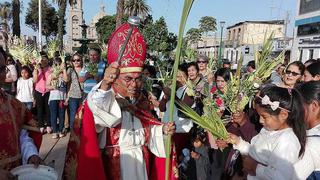 Obispo de Tacna y Moquegua oficia misa por el cese de la violencia y muertes en el país