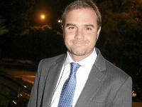 Raúl Tola renuncia a canal 4 por "cambios en la línea periodística"