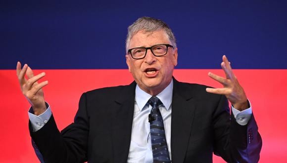 Bill Gates, fundador y filántropo de Microsoft, habla durante la Cumbre de Inversión Global en el Museo de Ciencias de Londres el 19 de octubre de 2021 (Foto de Leon Neal / POOL / AFP).