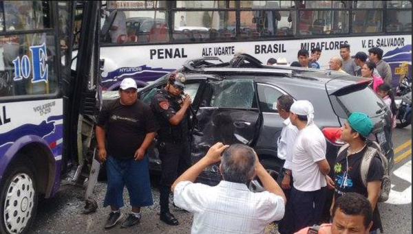 ​Al menos doce heridos deja triple choque en la avenida Brasil