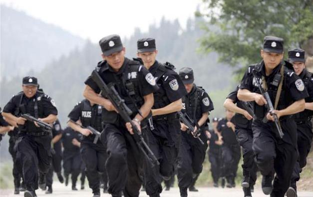 China: Unos 200 sancionados por divulgar rumores sobre la bolsa o explosión Tianjin