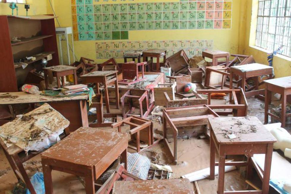 Mobiliario escolar de Izcuchaca fue devastado (FOTOS)