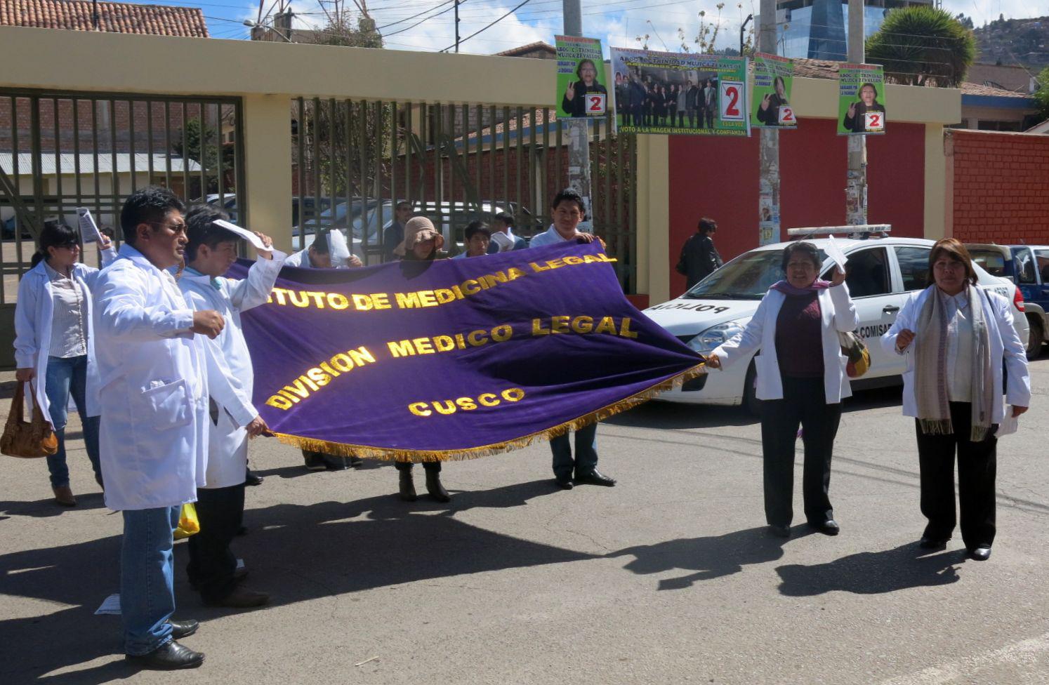 Médicos legistas acataron segundo día de huelga