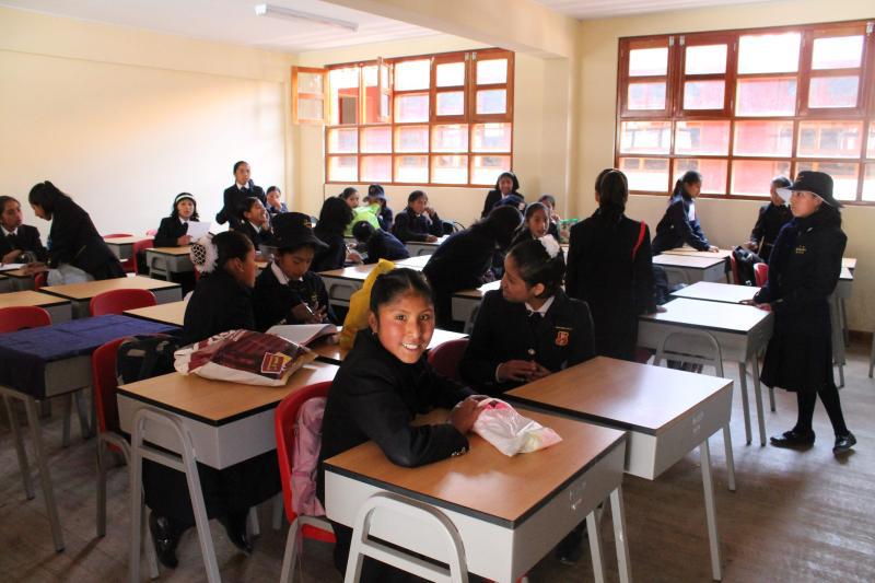 Entregan aulas prefabricadas