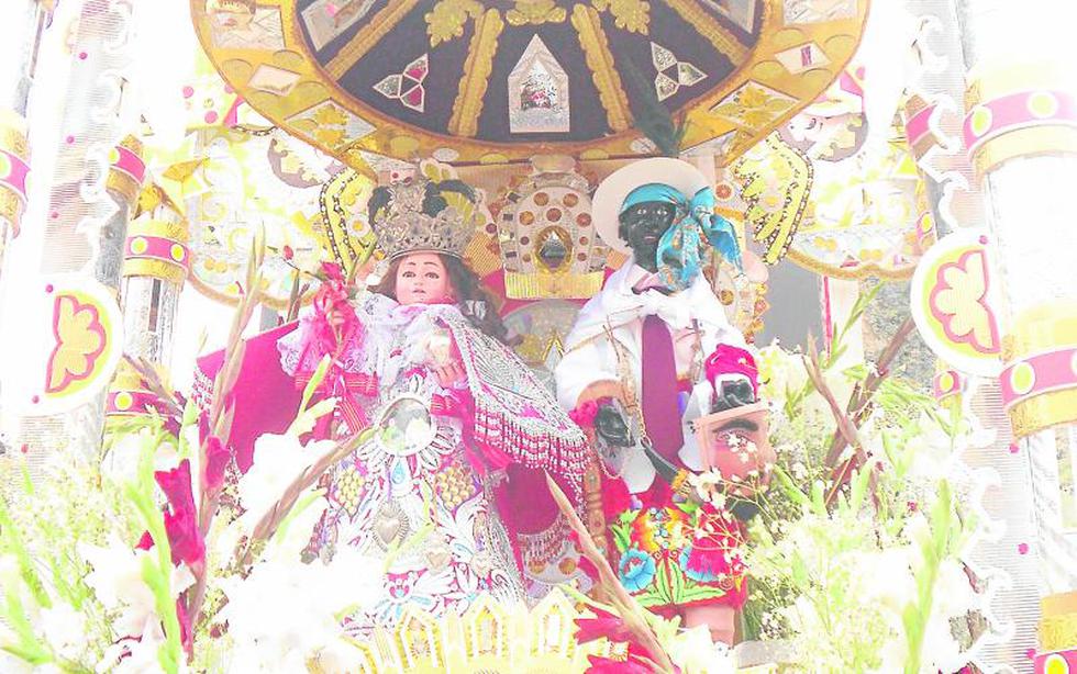Negritos adoran a niños en tradicional festividad