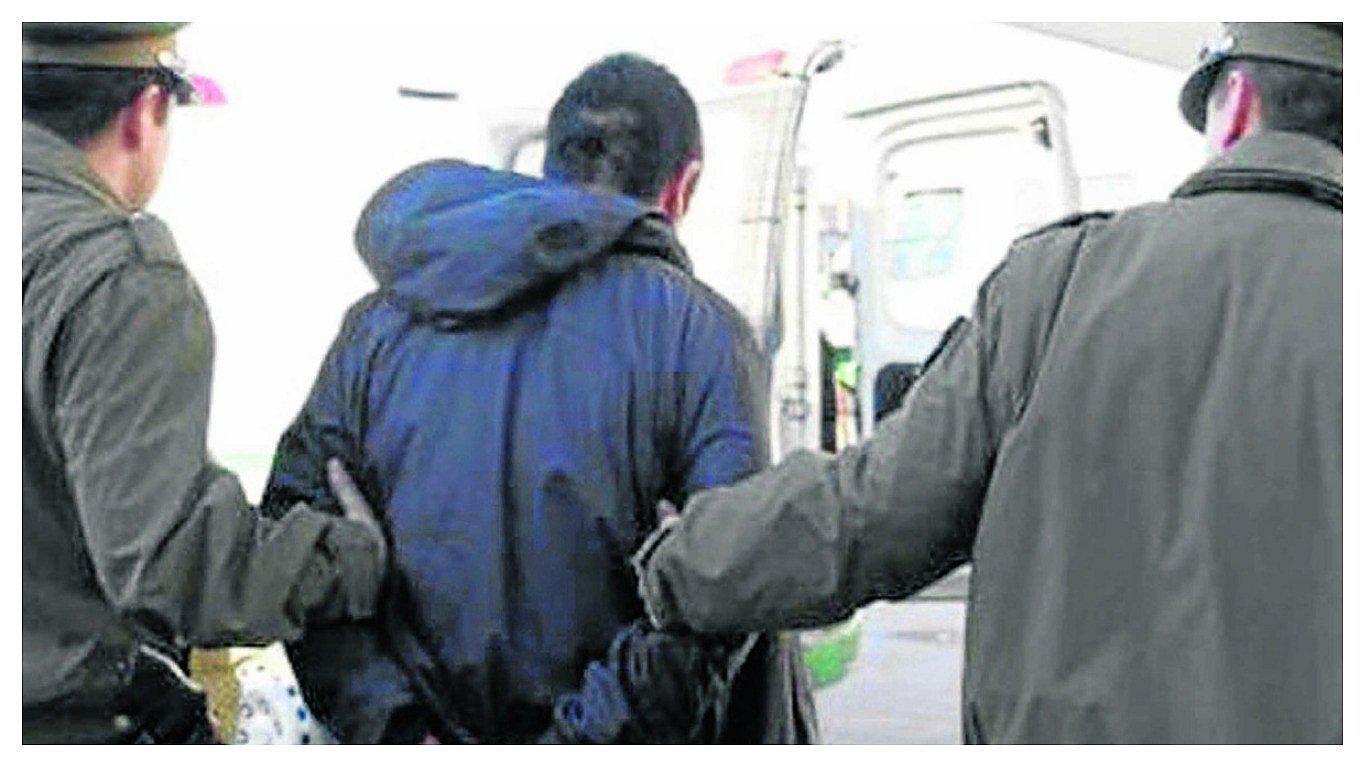 Capturan a un docente que fue sentenciado a 8 años de cárcel por violación