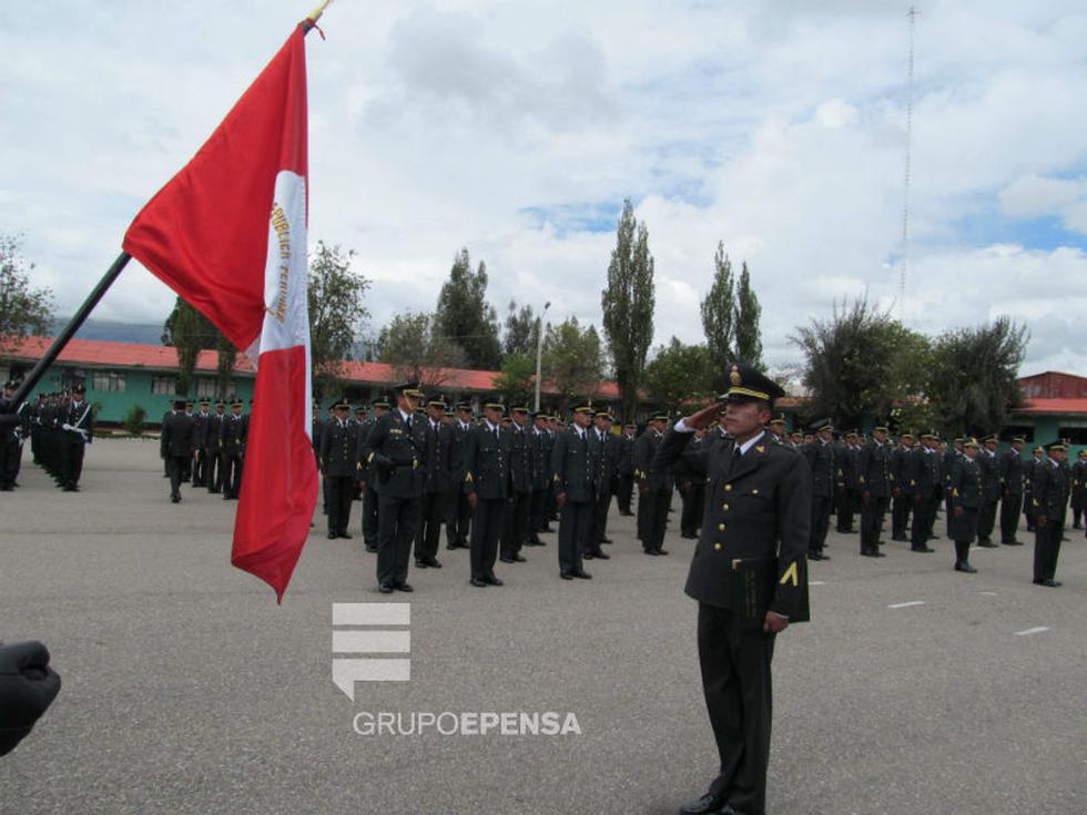 160 suboficiales se gradúan de Escuela Técnica PNP de Huancayo