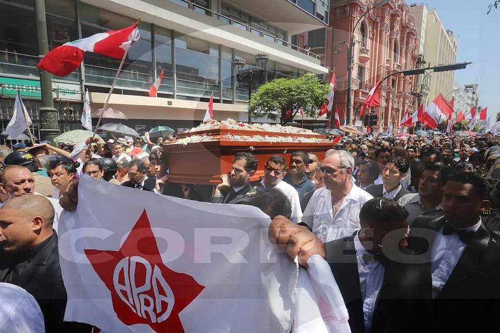 Alan García: Restos de expresidente fueron cremados en cementerio de Huachipa (VIDEOS y FOTOS)