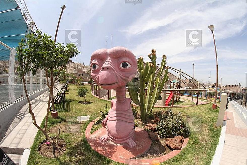 Después de 22 años asfaltan las calles de La Galaxia (FOTOS)