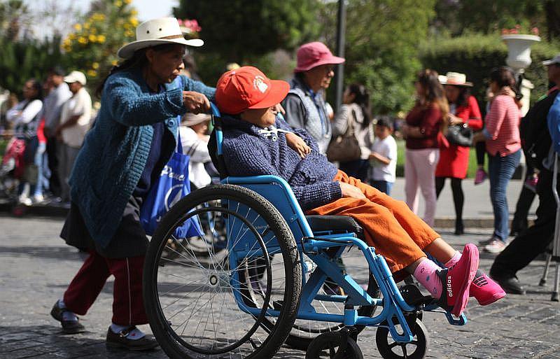 Pensión de 300 soles para personas con discapacidad severa