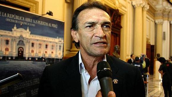 Héctor Becerril: "No tenemos miedo al cierre del Congreso"