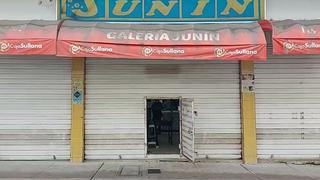 Sujetos intentan robar mercadería en una galería en el centro de Piura